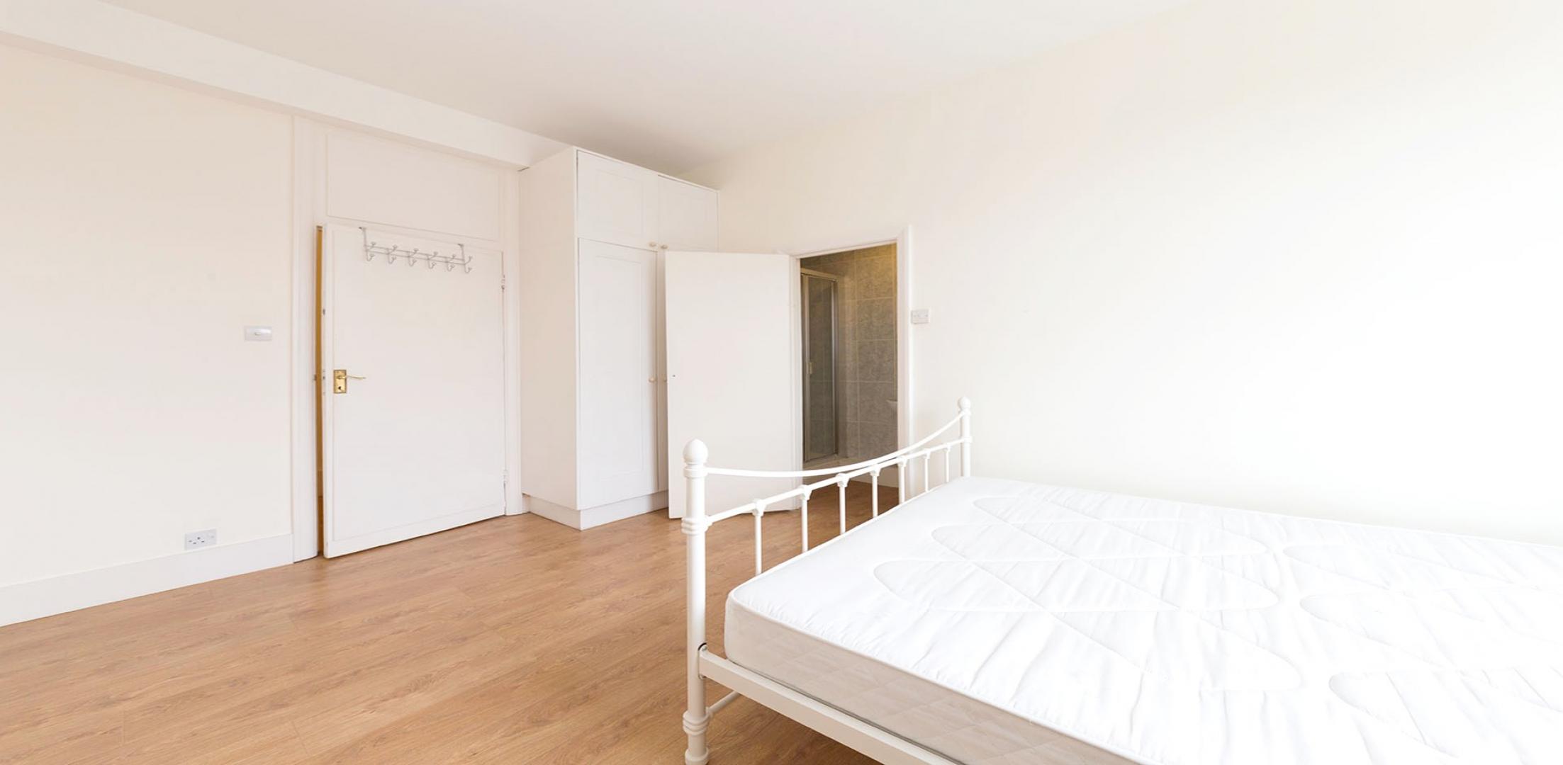 			NEW INSTRUCTION, 3 Bedroom, 1 bath, 1 reception Flat			 Finchley Road, FINCHLEY ROAD